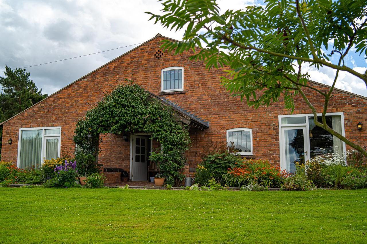 Higher Farm Malpas  Exterior photo